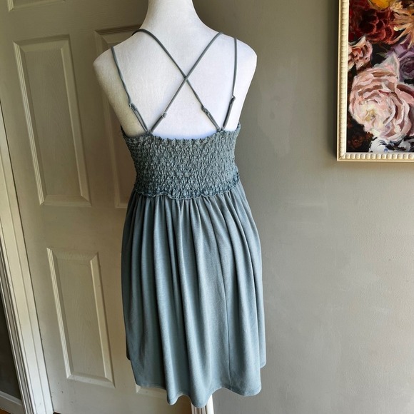 Zenana Tank 1X Lace Detail Vneck Blue Babydoll Style Flowy Feminine - Picture 9 of 14